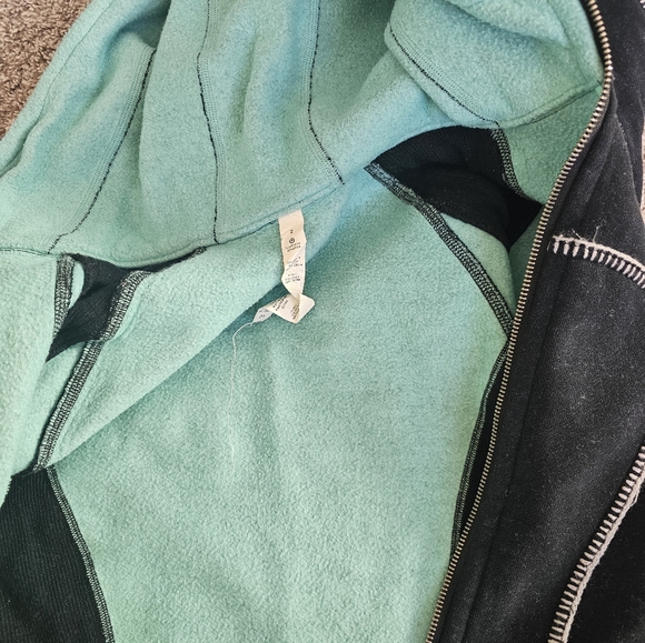 Lululemon Scuba Zip Hoodie - Picture 4 of 6